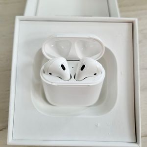 Apple AirPods (2nd Gen) with Charging Case